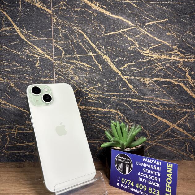 iPhone 15 128GB Green