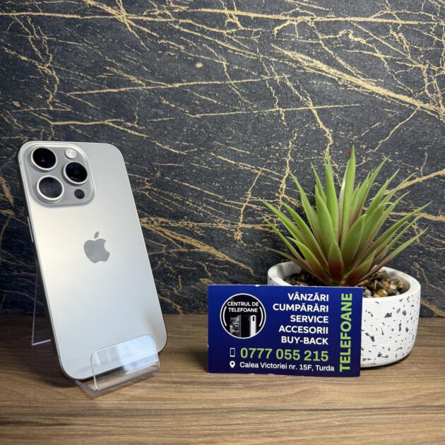 iPhone 15 Pro 256 GB Natural Titanium